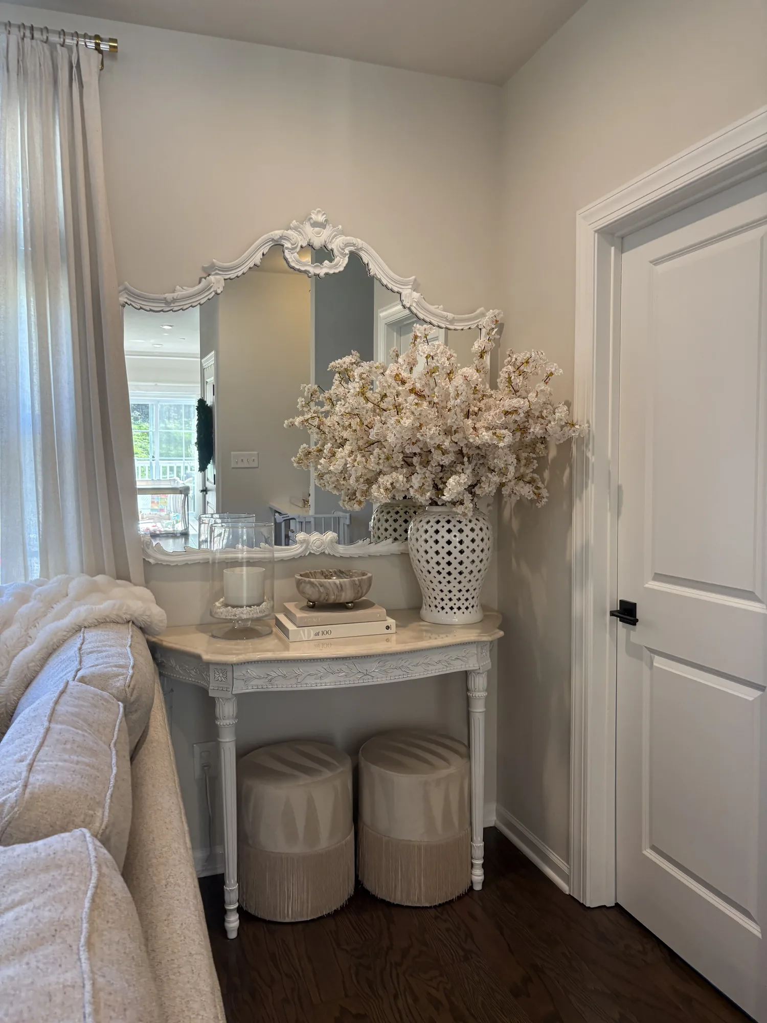 Apartment interior cleaned after a move-out in Paoli
